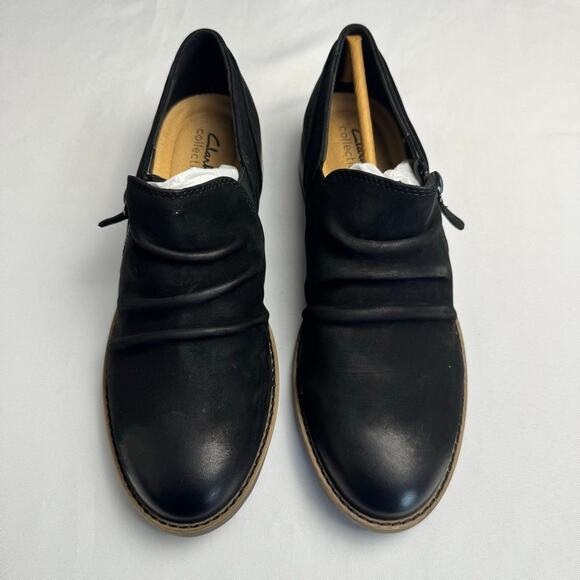 Clarks Collection Camzin Pace Black Nubuck Leather Booties Women's Size 9M - Picture 3 of 11